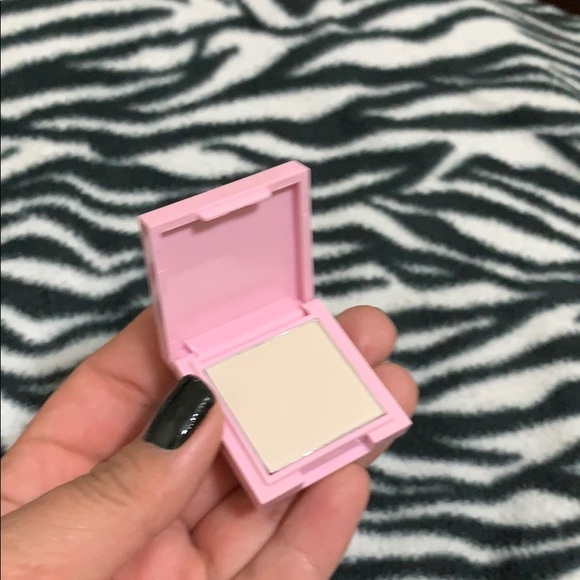 Makeup Bundle - Picture 4 of 8